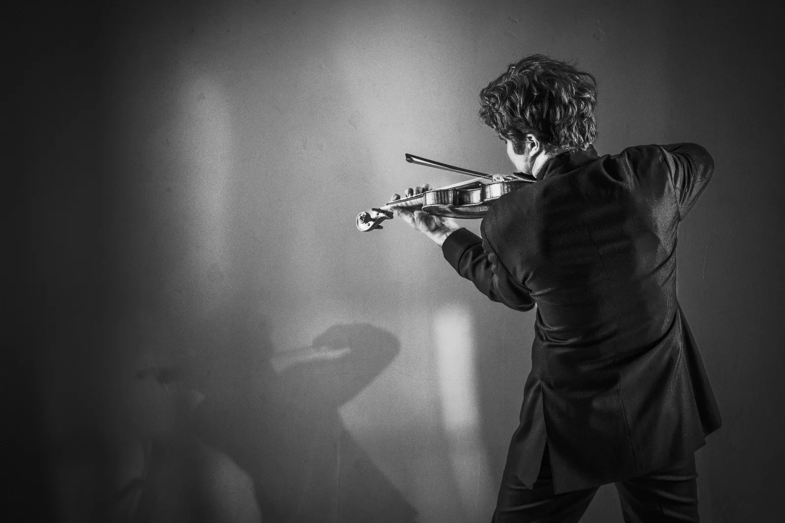 Affiche of sfeerbeeld van Augustin Hadelich speelt Bruch