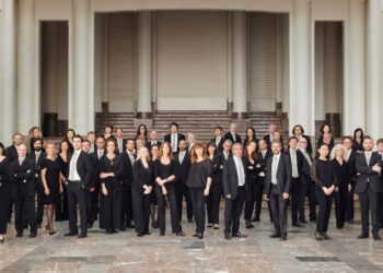 Dansen tussen tijden – een intense seizoenopener